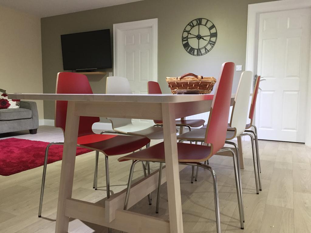 Ashbrook House Apartments Данганнон Экстерьер фото